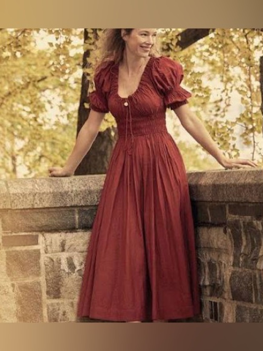 Rare Doen ischia in crimson